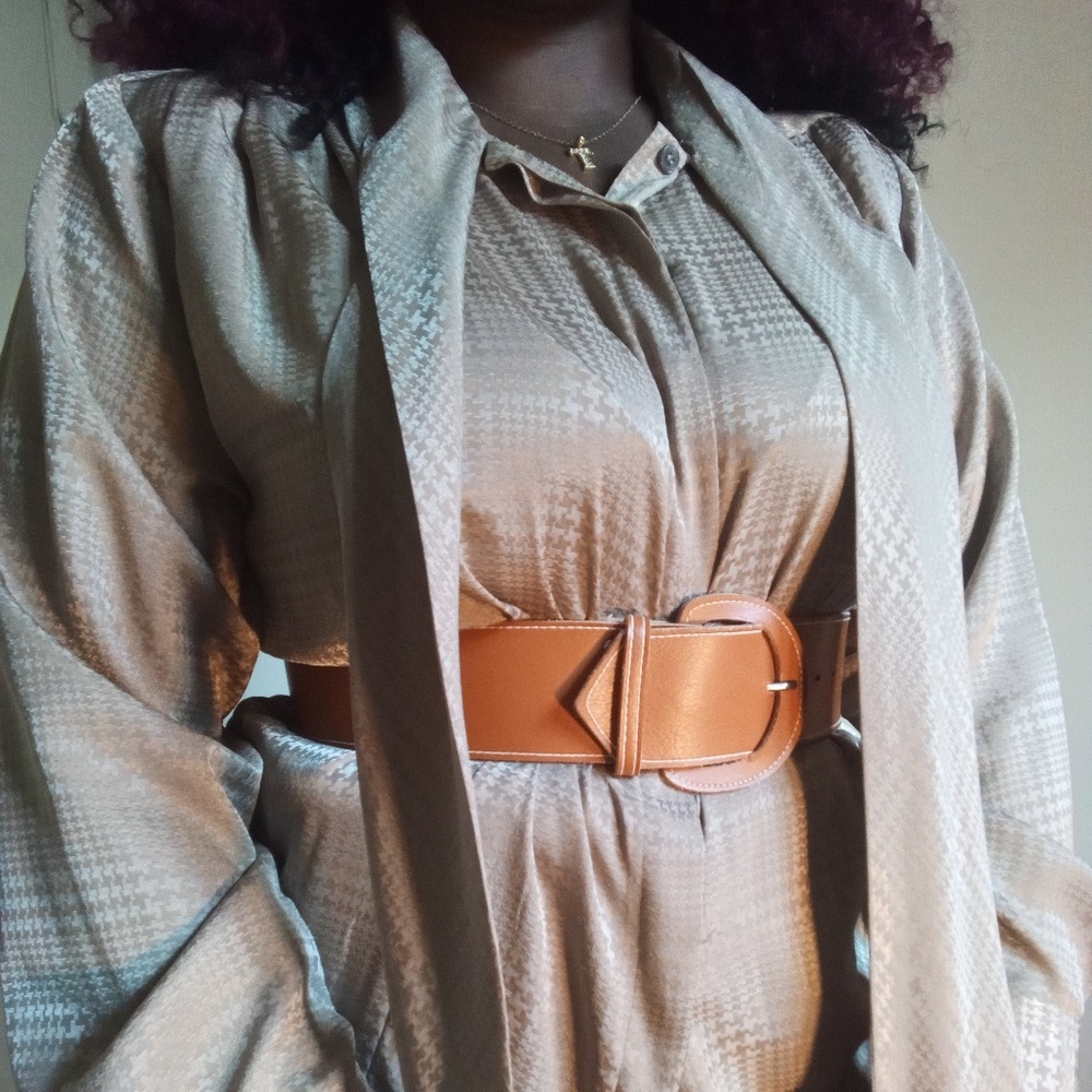 Gold hounds tooth long sleeve vintage blouse